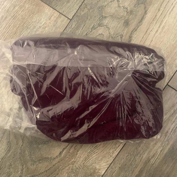 NWT ZENANA PREMIUM V-NECK SHORT SLEEVE POCKET TUNIC DARK PLUM SMALL - Picture 4 of 4